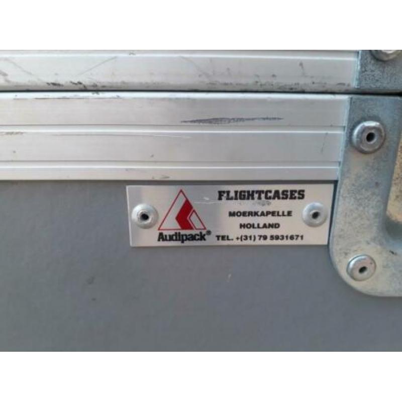 Flightcase 108x73x86 cm