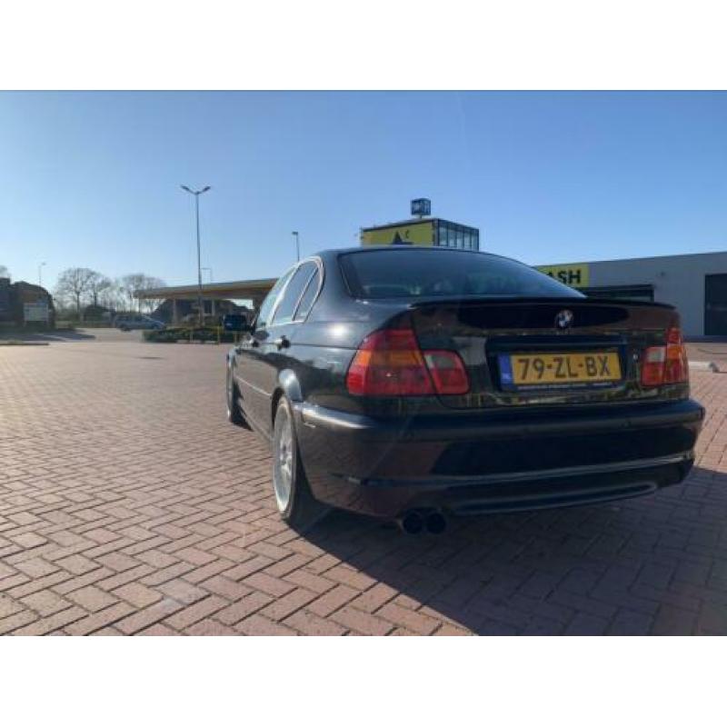 BMW 3-Serie 1.8 I 316 Facelift 2003 Zwart