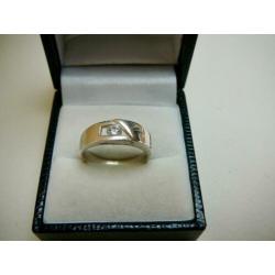 Mat en glans zilveren mooie ring 18.5 mm +steentje 925zilver