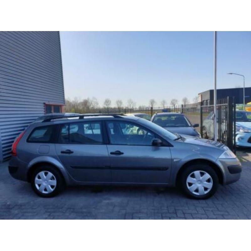 Renault Mégane Grand Tour 1.6-16V Authentique Basis 5 deurs