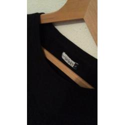 Zwarte sweater met tekst??L/trui??42