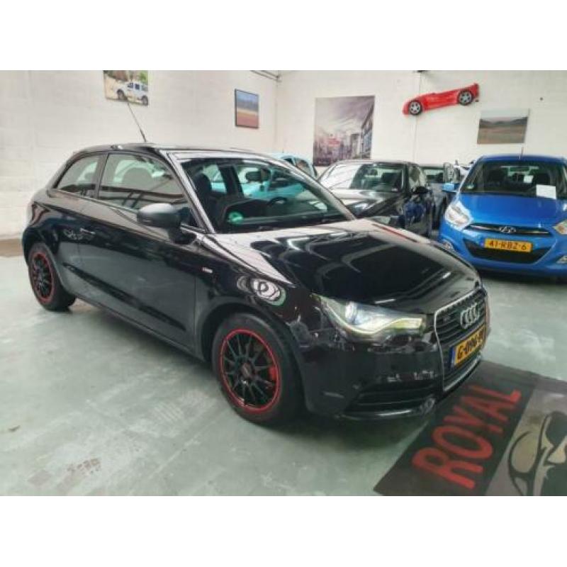 Audi A1 1.2 TFSI S edition /NAVI/LED/CLIMA!