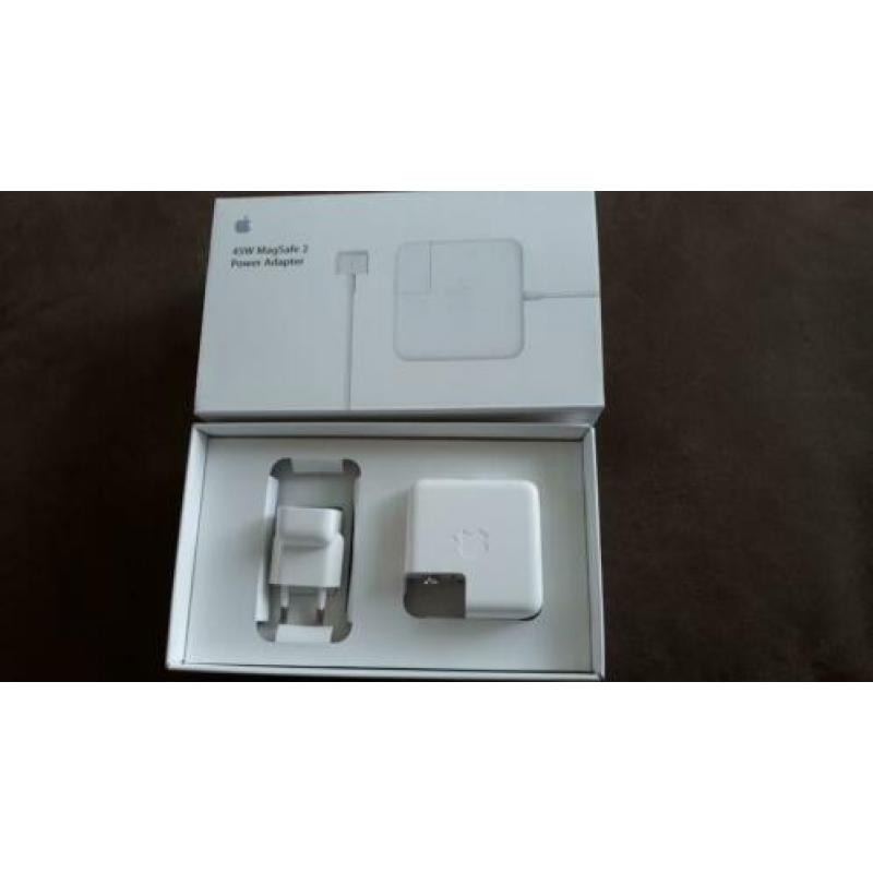 Pro Mac book half uurtje gebruikt (vergeten in vakantie)