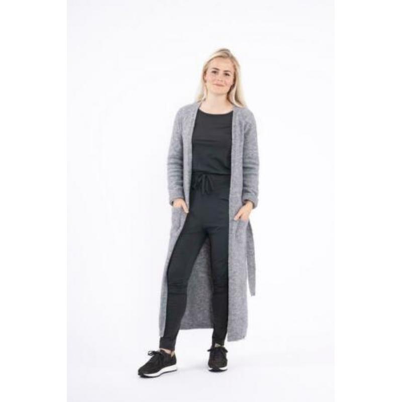 Zusss lekker lang vest, maat M/ L, evt met sjaal