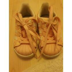 Adidas superstar meisjes maat 19
