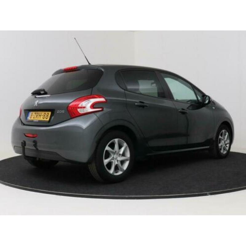 Peugeot 208 1.2 PureTech Style I Navigatie I Airco I Cruise