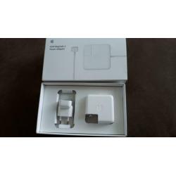 Pro Mac book half uurtje gebruikt (vergeten in vakantie)