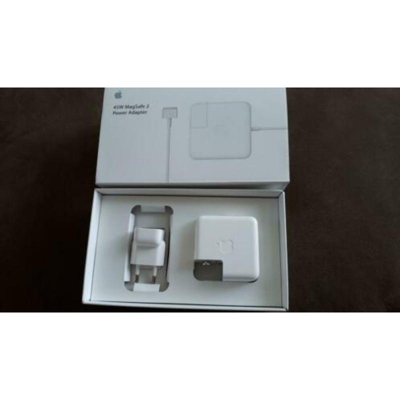 Pro Mac book half uurtje gebruikt (vergeten in vakantie)
