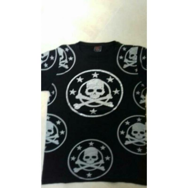 3 stoere shirts mt. 158/164.