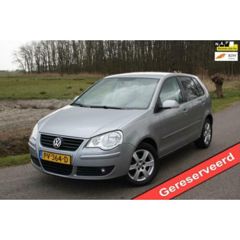 Volkswagen Polo 1.2-12V Trendline 5DRS AIRCO / CRUISE / LMV