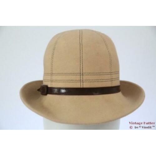 Kleine Vintage Dameshoed beige met stiksels 54