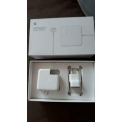 Pro Mac book half uurtje gebruikt (vergeten in vakantie)
