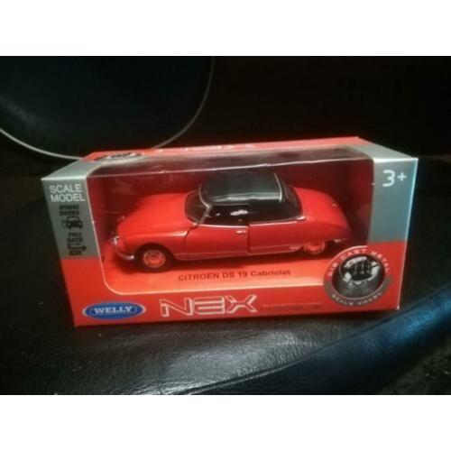 Citroen ds 19 cabriolet van Welly nex models