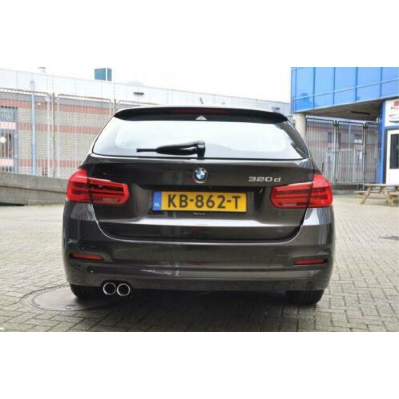BMW 3 Serie Touring 320d EDE Centennial High Executive