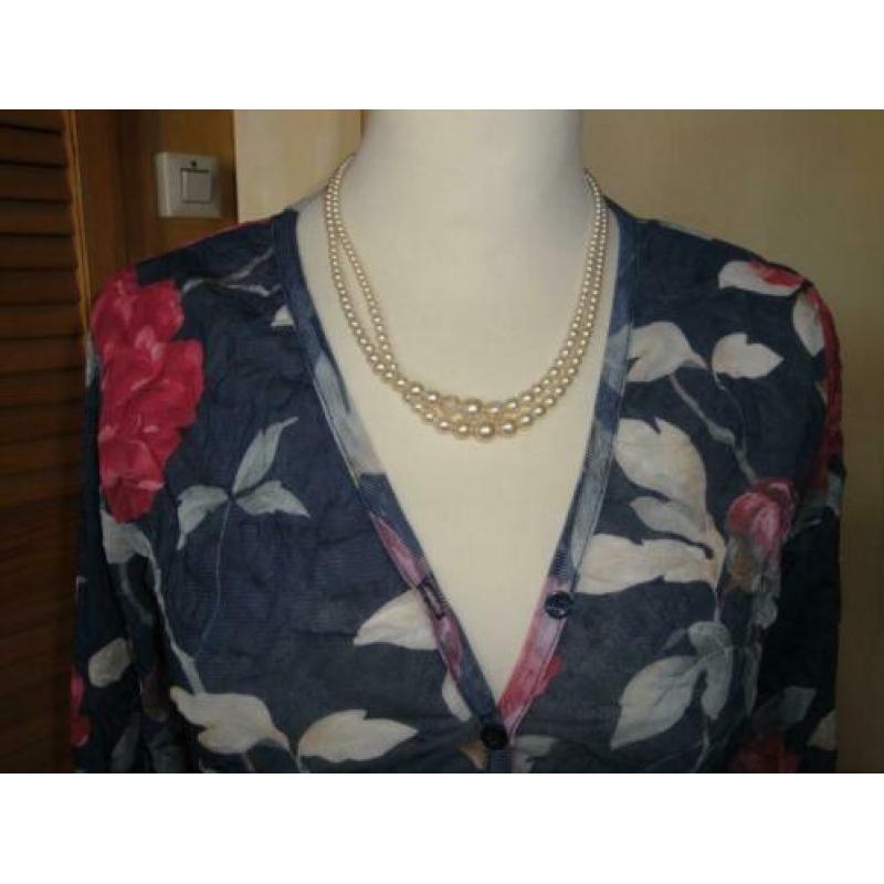 ROSES OF AVELON Vestje maat L (nieuwstaat)