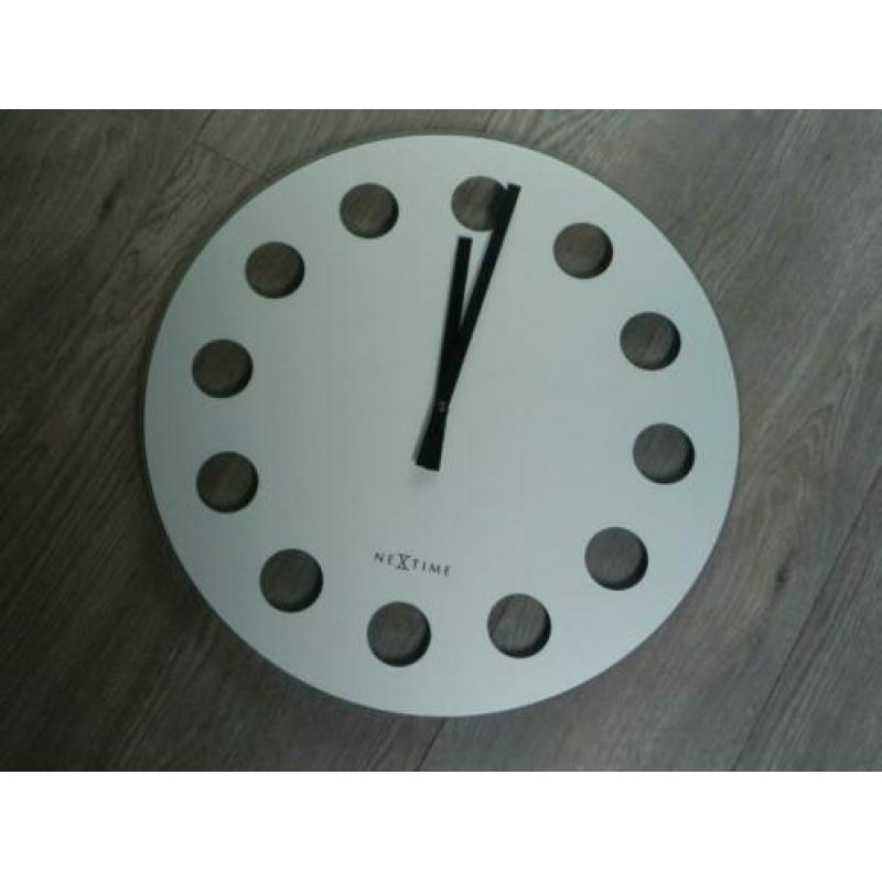 NEXTIME WANDKLOK -diameter 43 cm- voor een KOOPJE