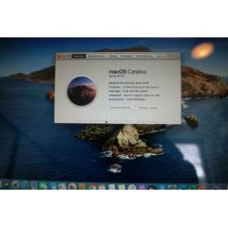 macbook pro 13 2011 2,33 Ghz I5, 8gb ram en 128 gb ssd Cat