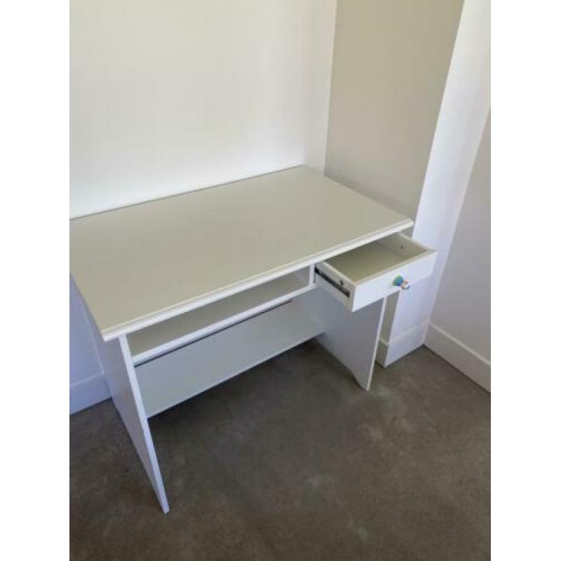 Wit bureau