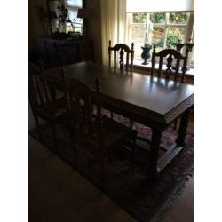 Eiken eetkamer tafel