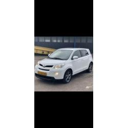 Toyota Urban Cruiser 1.3 VVT-i Dynamic Pearl Navi keyless go
