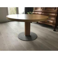 ronde eettafel van Arco