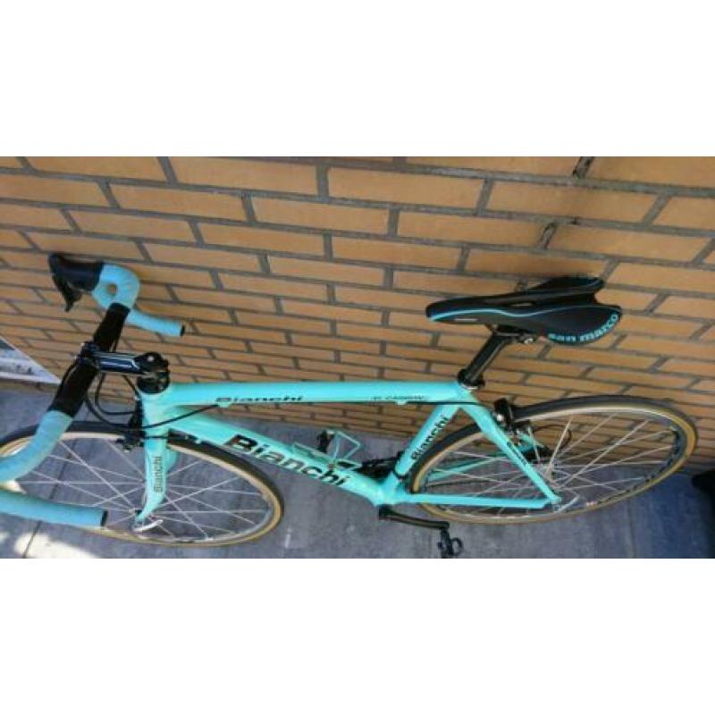 Bianchi XL carbon. 1ste full carbon frame Bianchi met Campa