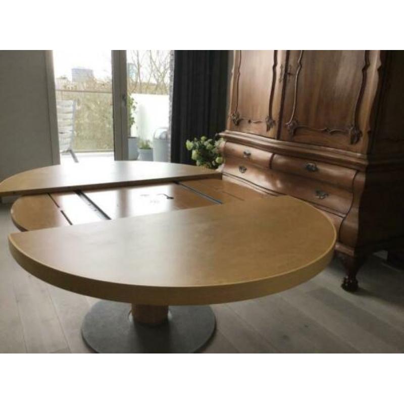 ronde eettafel van Arco