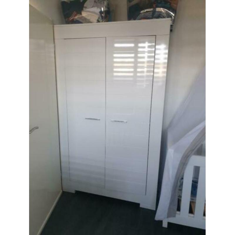 Baby kamer hoog glans wit