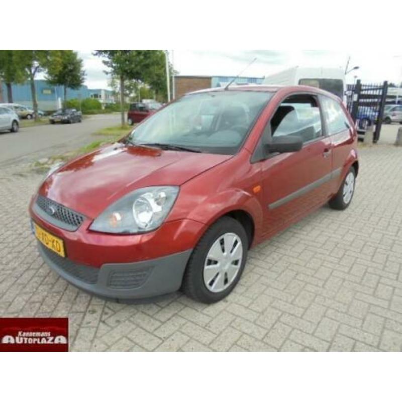 Ford Fiesta 1.3-8V Champion dealer onderhouden rijdt super