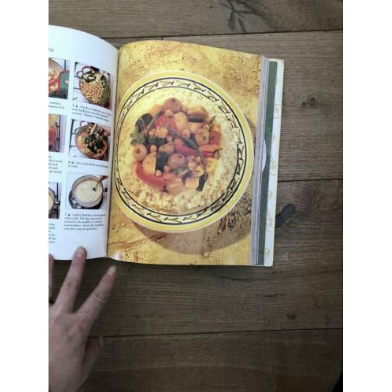 The complete creative cook book English