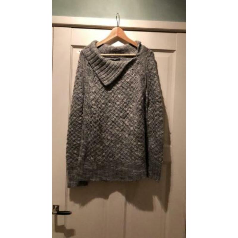 Hugo boss trui maat M/L