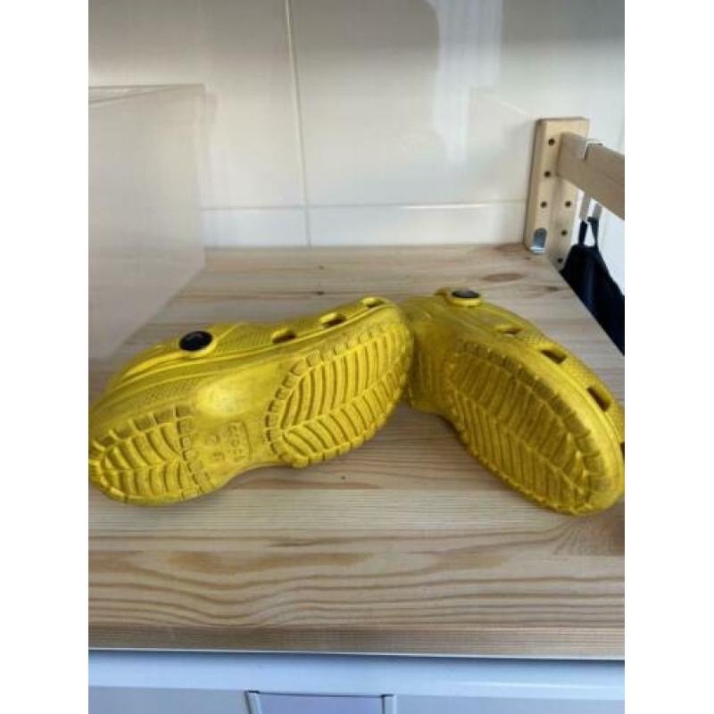 Gele Crocs, maat 10 (27-28)