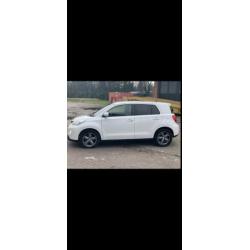 Toyota Urban Cruiser 1.3 VVT-i Dynamic Pearl Navi keyless go