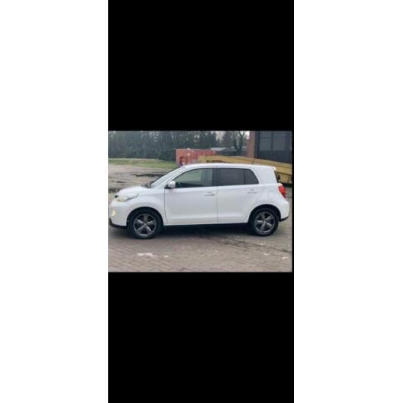 Toyota Urban Cruiser 1.3 VVT-i Dynamic Pearl Navi keyless go