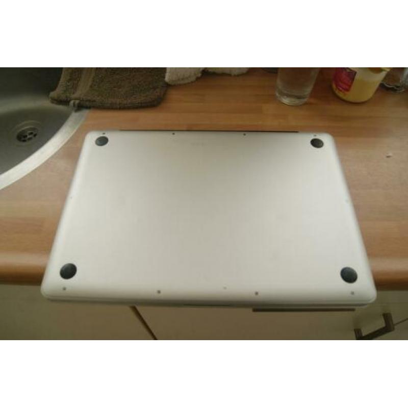 macbook pro 13 2011 2,33 Ghz I5, 8gb ram en 128 gb ssd Cat