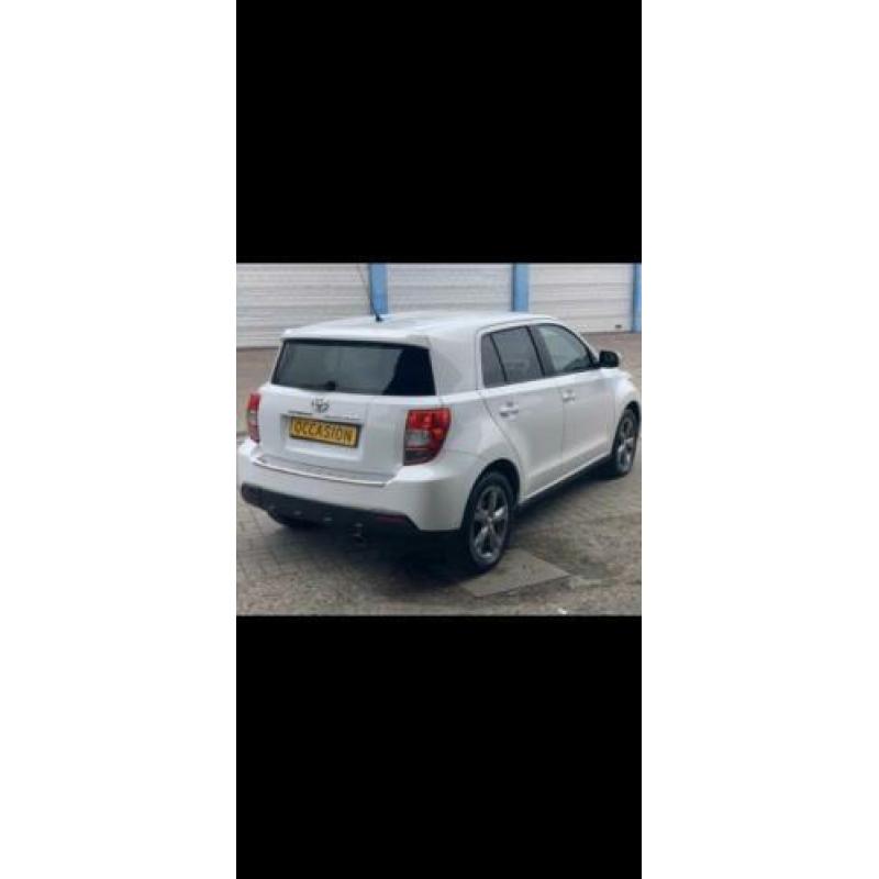 Toyota Urban Cruiser 1.3 VVT-i Dynamic Pearl Navi keyless go