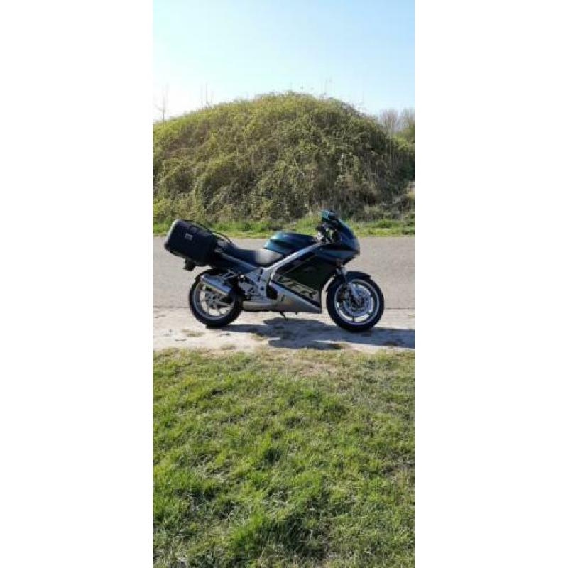Honda VFR 750
