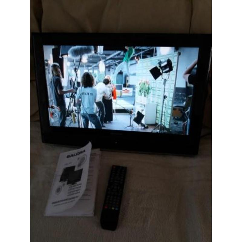 Solara lcd tv 22 inch(56cm) met dvd 40 euro Vaste prijs