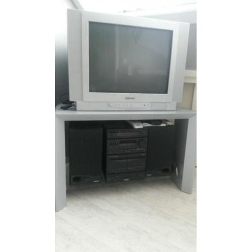 Televisie kleuren t.v in zeer goede staat.