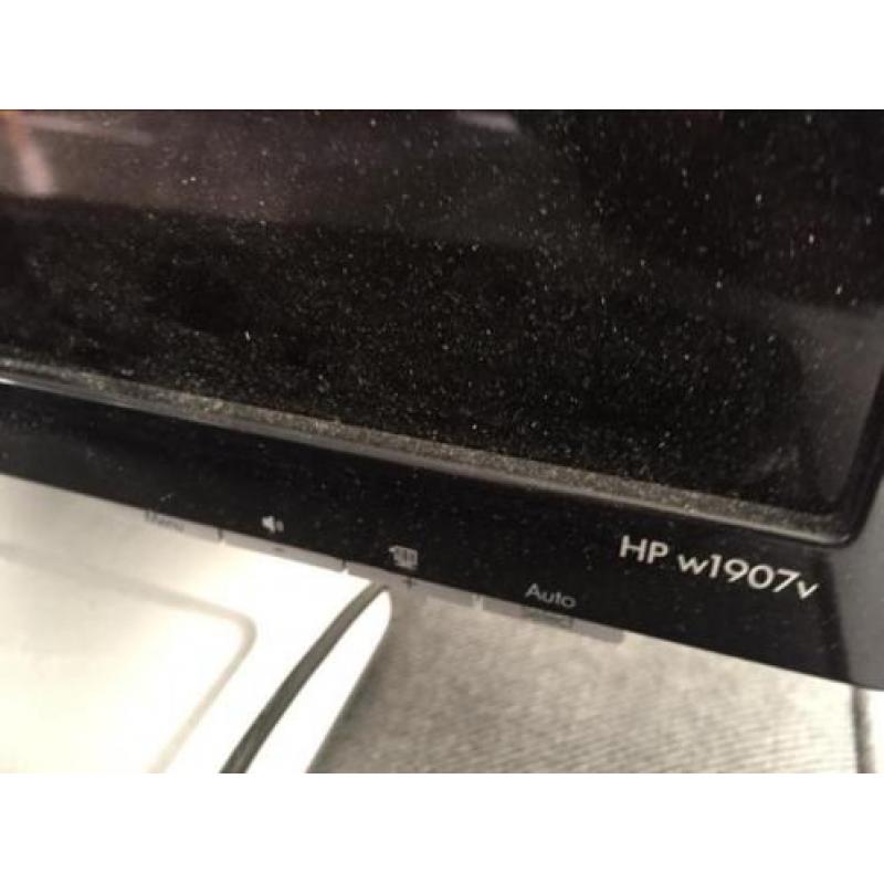 19 inch HP w1907v monitor 1440x900