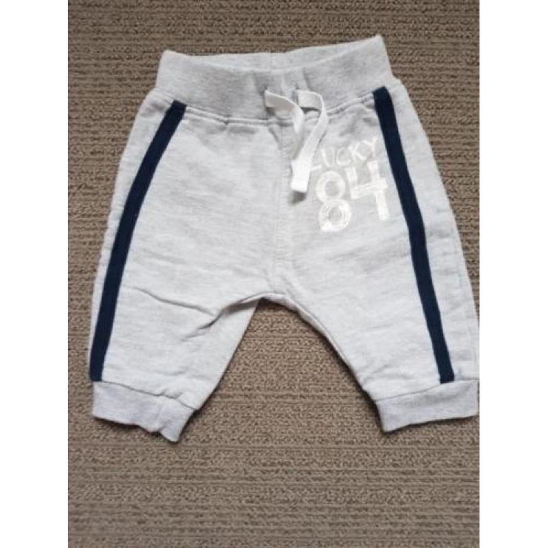Joggingbroekjes maat 50 en 56