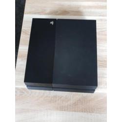 500 GB PS4 met controllers, games en meer