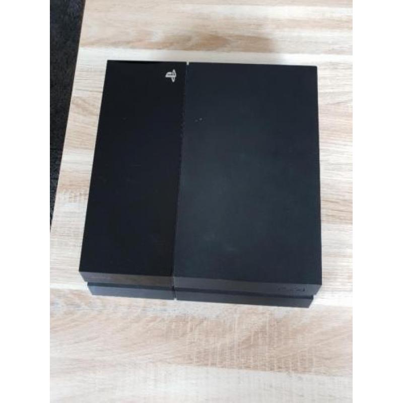 500 GB PS4 met controllers, games en meer