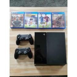 500 GB PS4 met controllers, games en meer